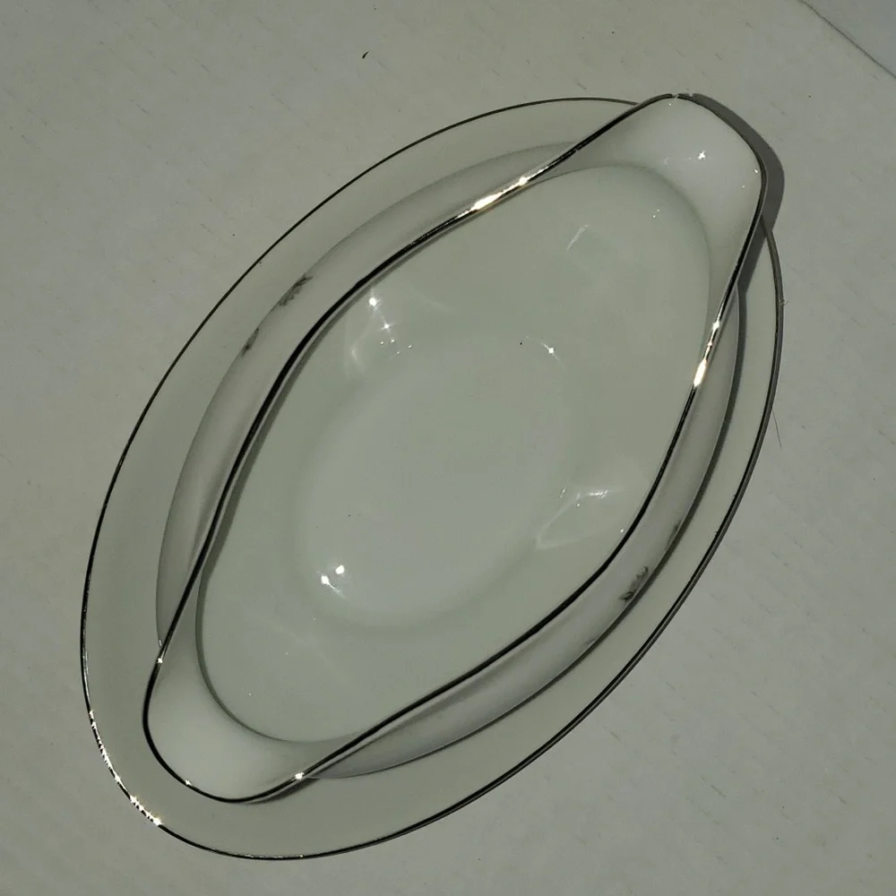Gravy Sauce Boat Sauciè Bowl Dish Plate Creative Royal Elegance JAPAN